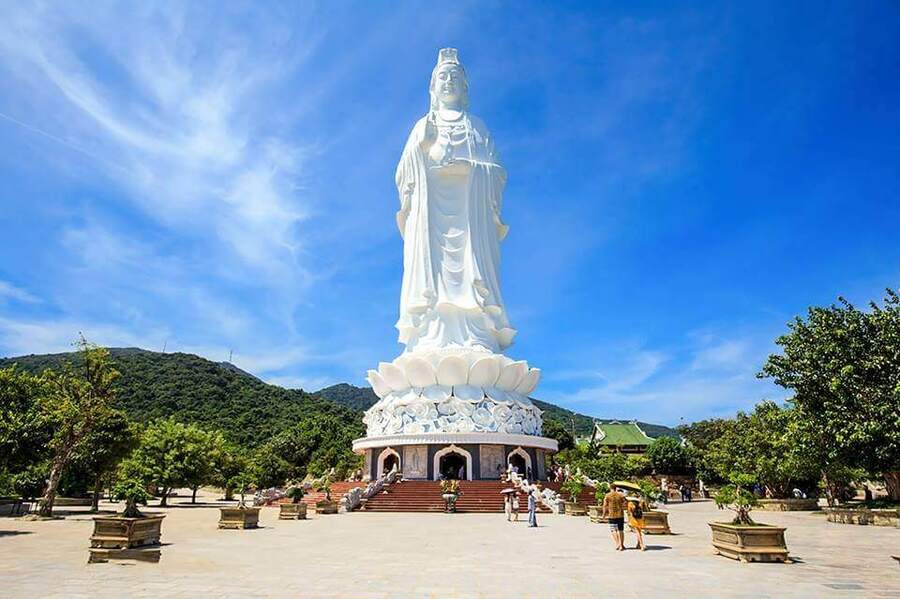 Kinh Nghiệm Du Lịch Chùa Linh Ứng Bãi Bụt Đà Nẵng 2021